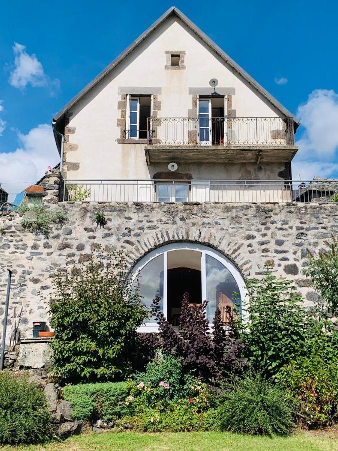 Maison Studio Avec Jardin Villa Salers Exterior photo